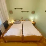 Jol Jarsz Vele * 鲍洛通费尼韦什